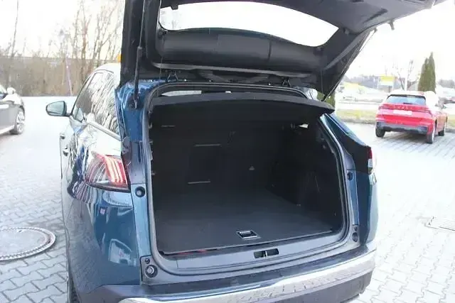 Gebraucht Peugeot 3008 Allure 131 PS (96 kW) 2024 Celebesblau SUV