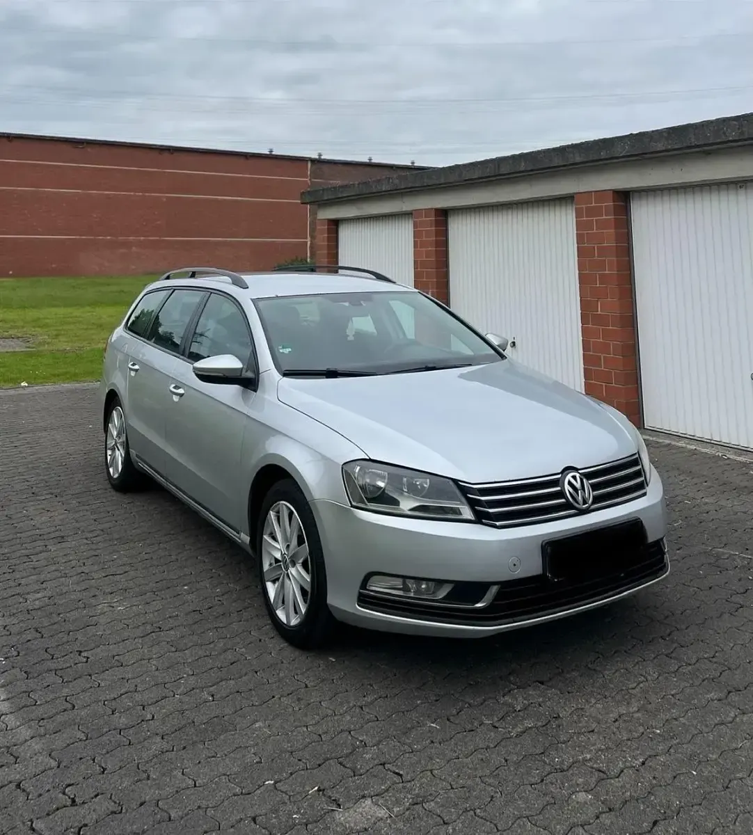 Second-hand VW Passat 140 CP (102 kW) 2012 Argintiu Break