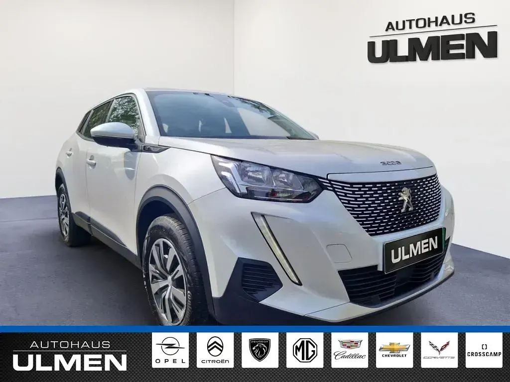 Gebraucht Peugeot e-2008 Active 100 kW (136 PS) 2021 Weiss SUV