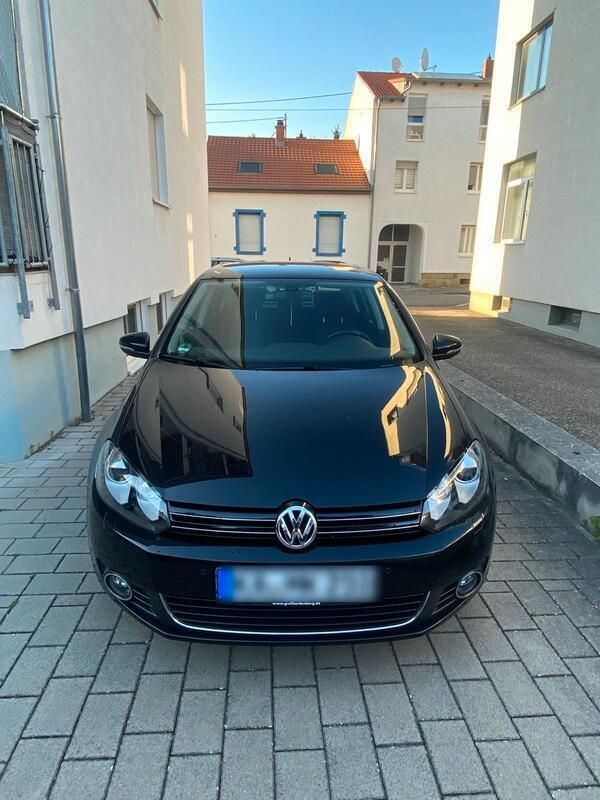 Schwarz Gebraucht 2011 VW Golf VI Kleinwagen | 6.450 € (Fairer Preis) - Bild 1/3
