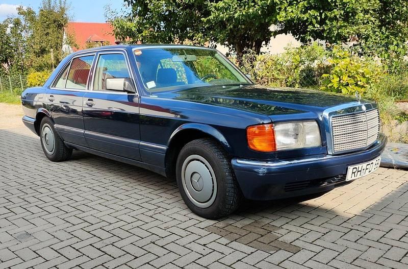Blau Gebraucht 1990 Mercedes 260 Limousine | 4.200 € - Bild 1/4