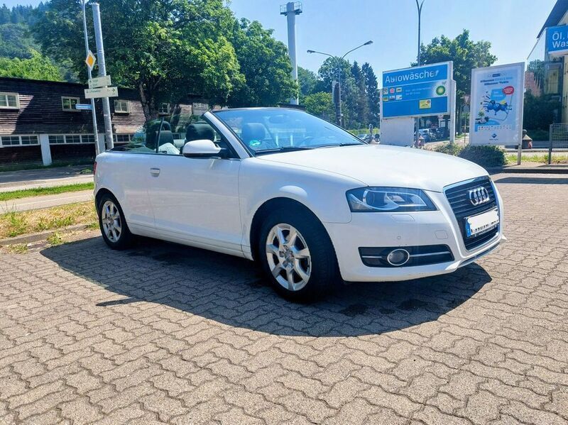 Weiß Gebraucht 2012 Audi A3 Cabriolet Attraction Cabrio | 9.200 € (Teuer) - Bild 1/4