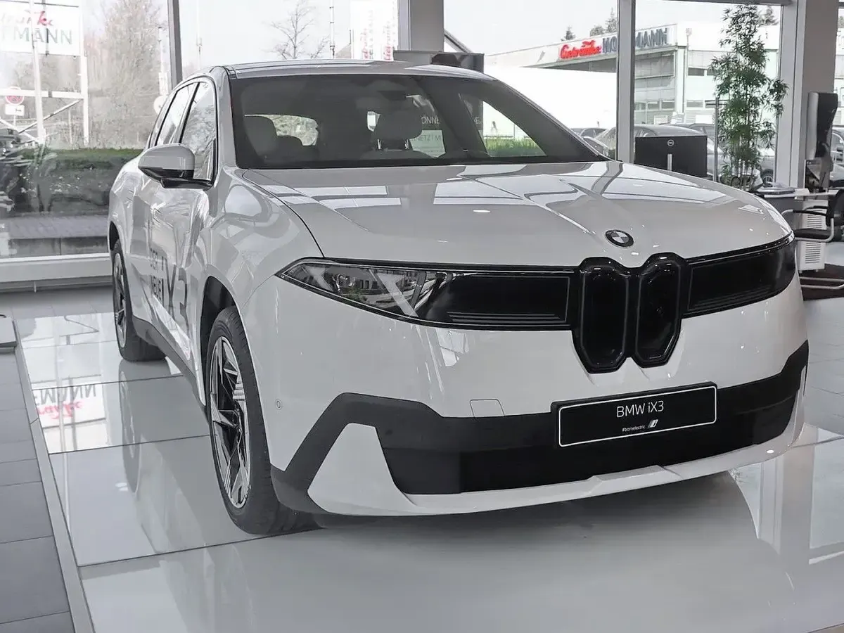 Neu BMW iX3 344 kW (469 PS) 2026 Alpinweiss iii SUV