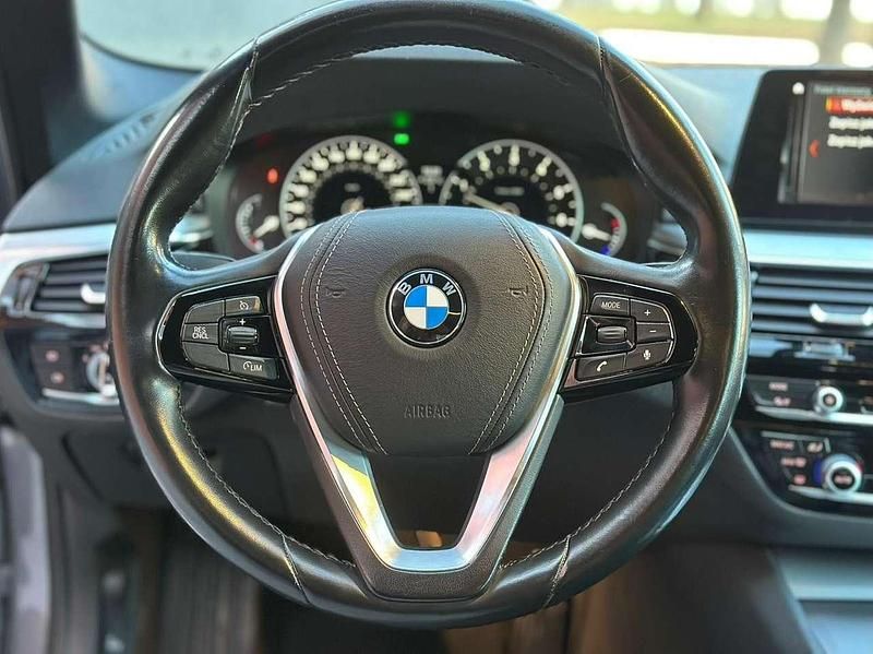 Gebraucht BMW 520 Luxury Line 184 PS (135 kW) 2018 Limousine
