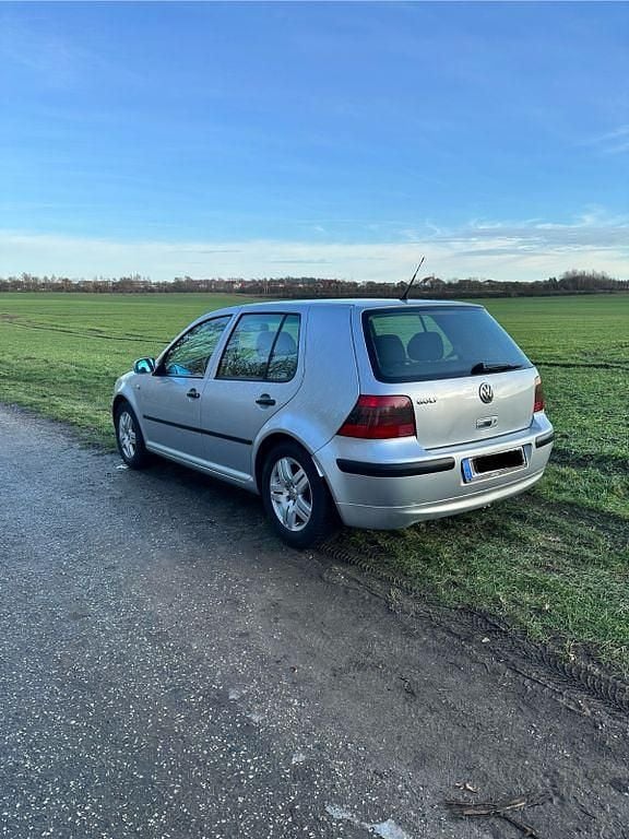 Gebraucht VW Golf IV GTI 116 PS (85 kW) 2001 Silber Limousine