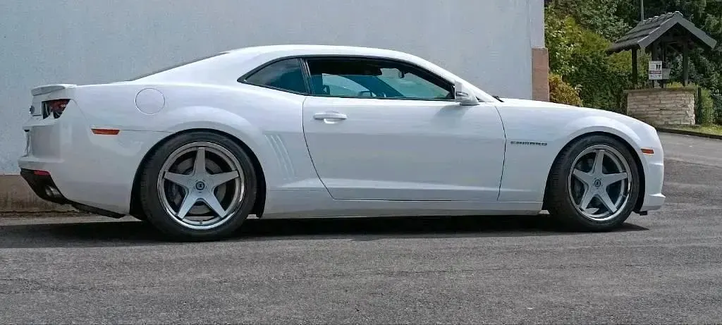 Gebraucht Chevrolet Camaro LS 432 PS (317 kW) 2013 Weiß Coupé