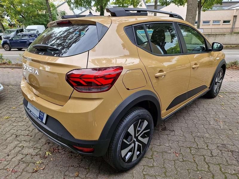 Neu Dacia Sandero Expression 91 PS (66 kW) 2025 Safari beige Kleinwagen