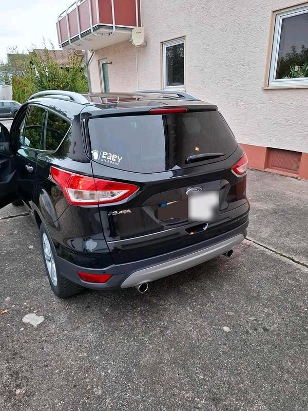 Gebraucht Ford Kuga 118 PS (86 kW) 2015 Schwarz SUV