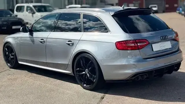 Gebraucht Audi A4 Ambition 150 PS (110 kW) 2015 Grau Kombi
