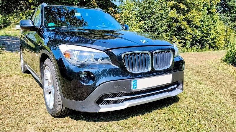 Schwarz Gebraucht 2010 BMW X1 SUV | 5.890 € (Teuer) - Bild 1/4