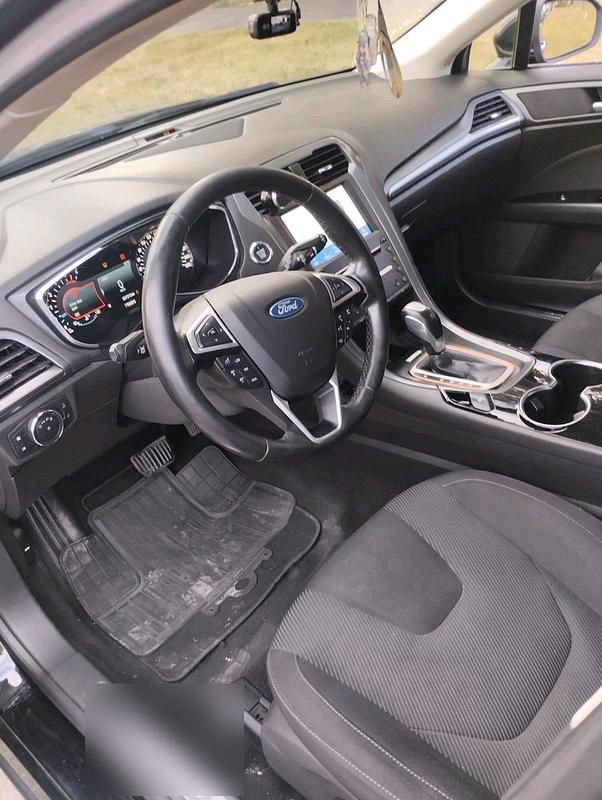 Gebraucht Ford Mondeo 211 PS (155 kW) 2016 Schwarz Kombi