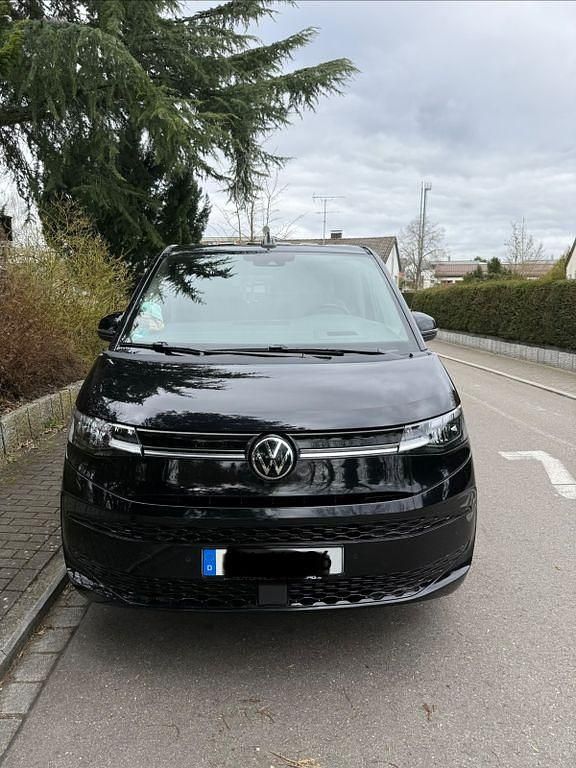 Gebraucht VW Multivan Life 150 PS (110 kW) 2023 Schwarz Van