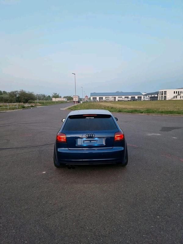 Gebraucht Audi A3 S-Line 105 PS (77 kW) 2011 Blau Kleinwagen