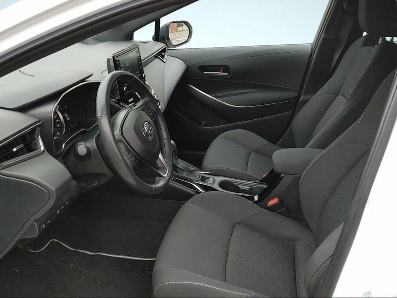 Gebraucht Toyota Corolla Edition 98 PS (72 kW) 2021 Weiß Limousine