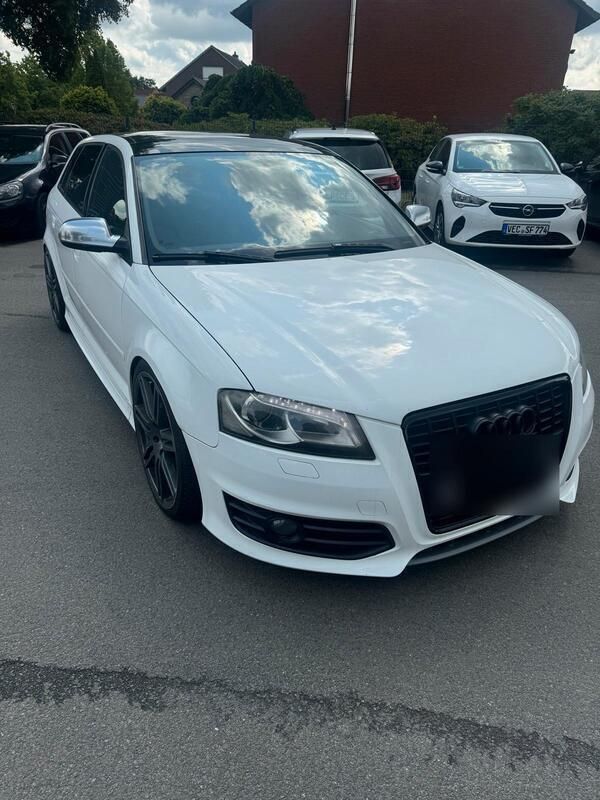 Weiß Gebraucht 2011 Audi S3 Limousine | 11.999 € (Fairer Preis) - Bild 1/4