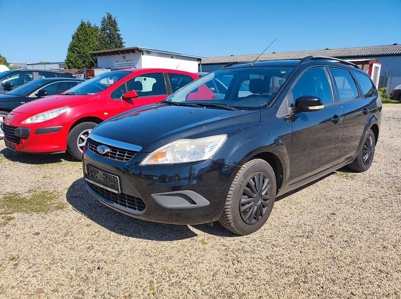 Second-hand Ford Focus 101 CP (74 kW) 2010 Negru Berlinǎ