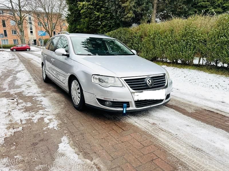 Silber Gebraucht 2007 VW Passat Kombi | 1.850 € (Superpreis) - Bild 1/4