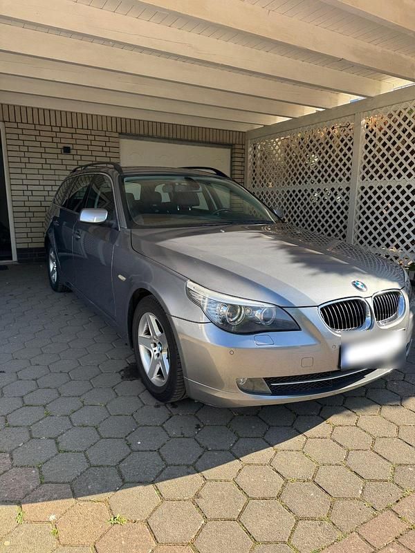 Gebraucht BMW 520 Exclusive 170 PS (125 kW) 2009 Grau Kombi