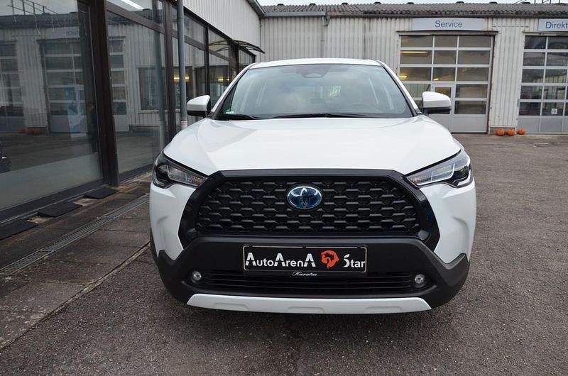 Gebraucht Toyota Corolla Cross Comfort 140 PS (102 kW) 2023 Weiß SUV