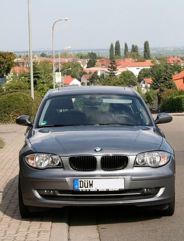 Gebraucht BMW 116 116 PS (85 kW) 2009 Grau Kleinwagen