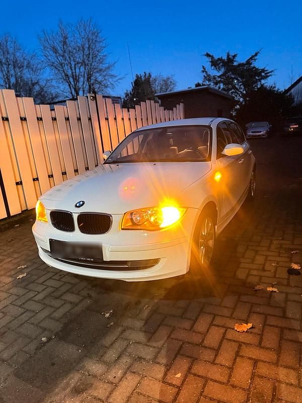 Gebraucht BMW 116 122 PS (89 kW) 2008 Weiß Kleinwagen