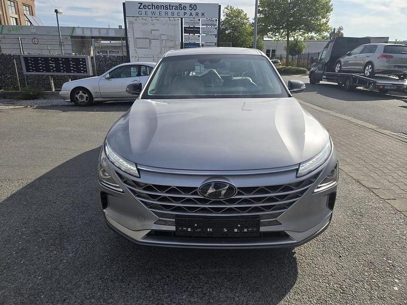 Gebraucht Hyundai Nexo 163 PS (119 kW) 2022 Shimmering silver SUV