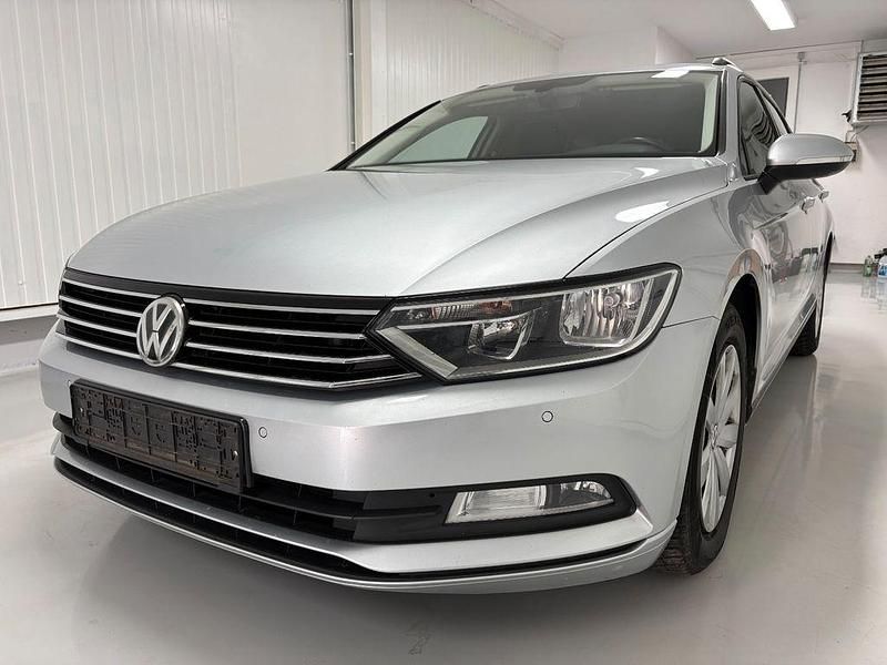 Second-hand VW Passat 150 CP (110 kW) 2015 Argintiu Break