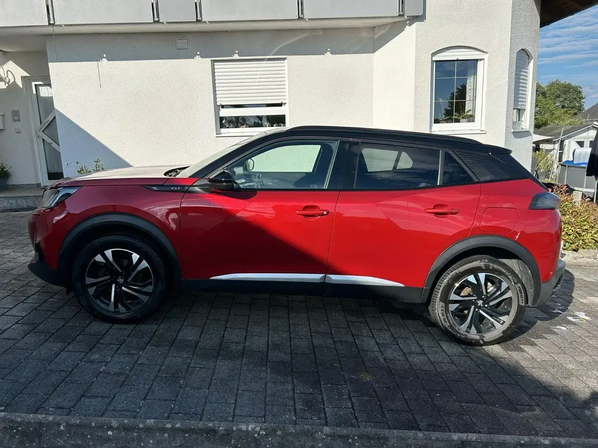 Gebraucht Peugeot 2008 GT-line 131 PS (96 kW) 2021 Rot SUV