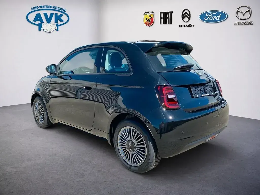 Neu Fiat 500 Icon 65 PS (47 kW) 2026 Schwarz Kleinwagen