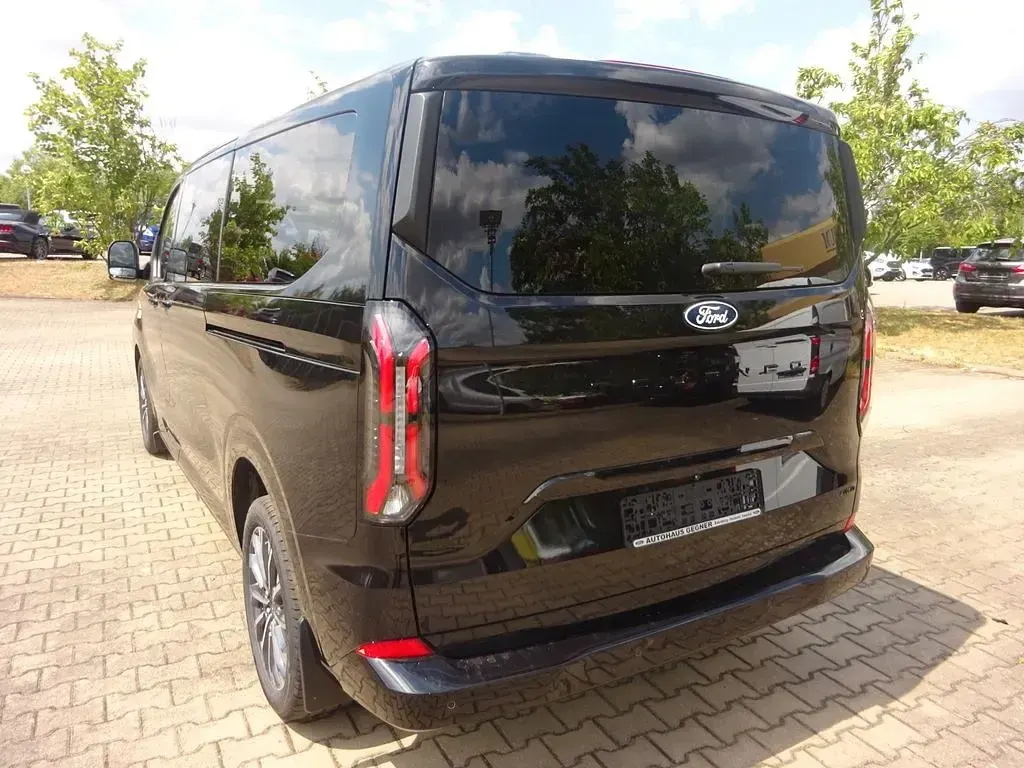 Neu Ford Tourneo Titanium 170 PS (125 kW) 2026 Schwarz Van / Kleinbus