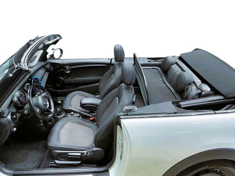Gebraucht Mini Cooper Cabriolet Pepper 136 PS (100 kW) 2018 Weiß Cabrio