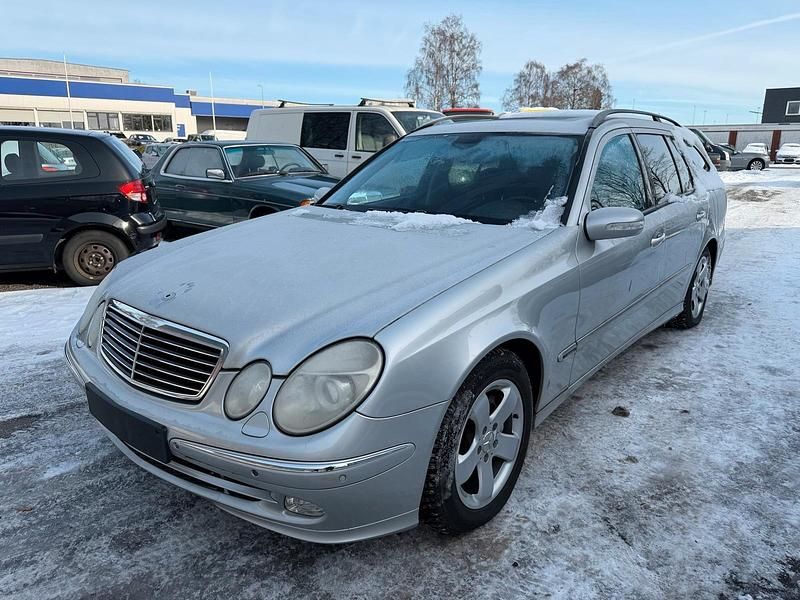Gebraucht Mercedes E320 Avantgarde 224 PS (164 kW) 2005 Silber Kombi