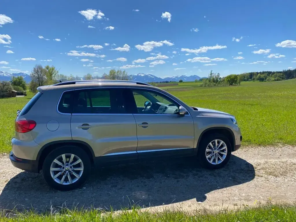 Gebraucht VW Tiguan 140 PS (102 kW) 2013 Beige SUV