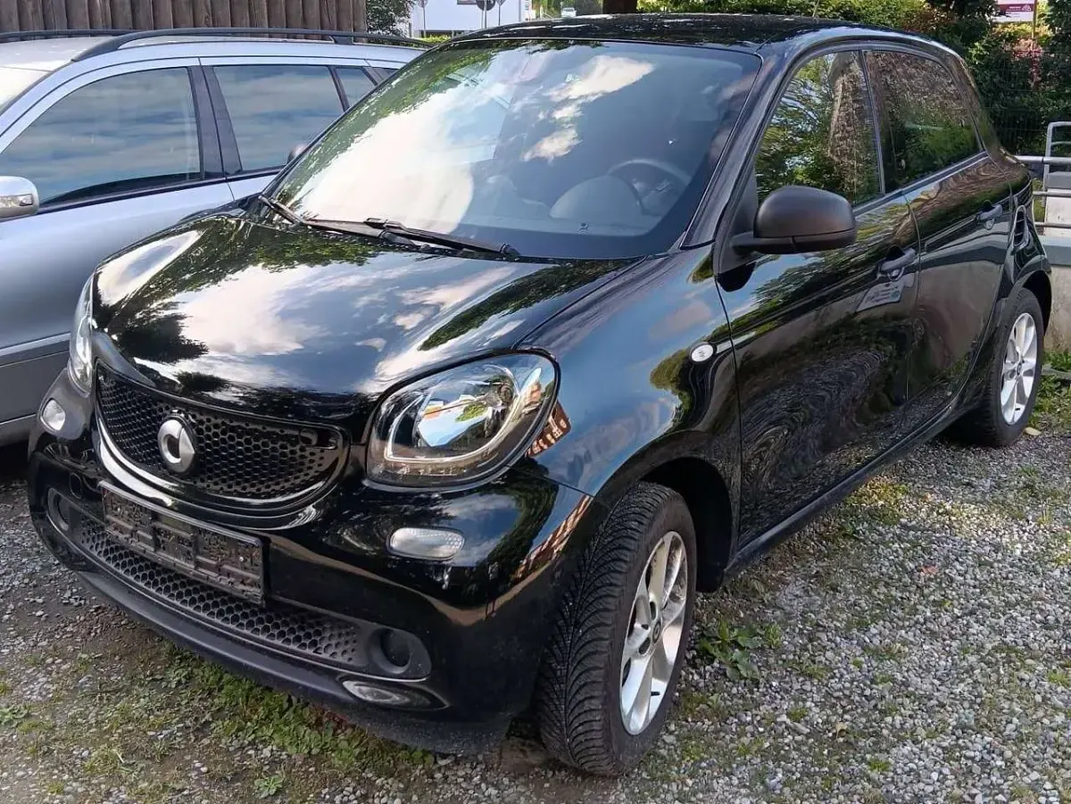 Gebraucht Smart ForFour 71 PS (52 kW) 2018 Schwarz Kleinwagen