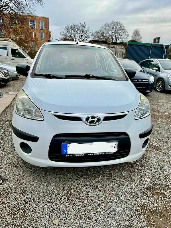 Weiß Gebraucht 2009 Hyundai i10 Kleinwagen | 1.590 € - Bild 1/4