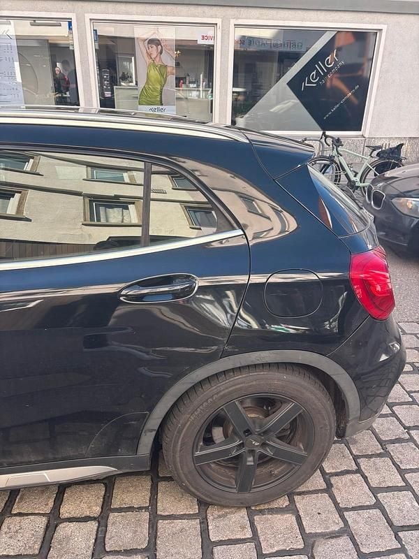 Gebraucht Mercedes GLA200 AMG line 156 PS (114 kW) 2015 Schwarz SUV