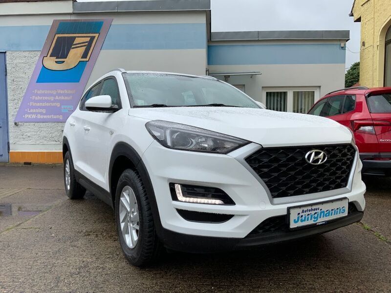 Gebraucht Hyundai Tucson Select 132 PS (97 kW) 2019 Weiß SUV