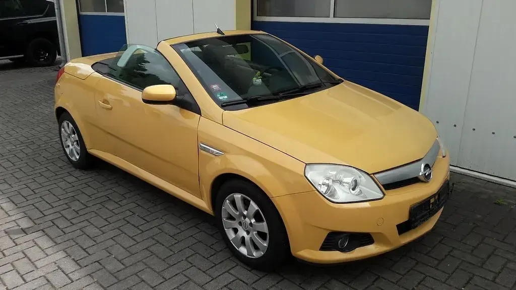 Gebraucht Opel Tigra 90 PS (66 kW) 2004 Gelb Cabrio