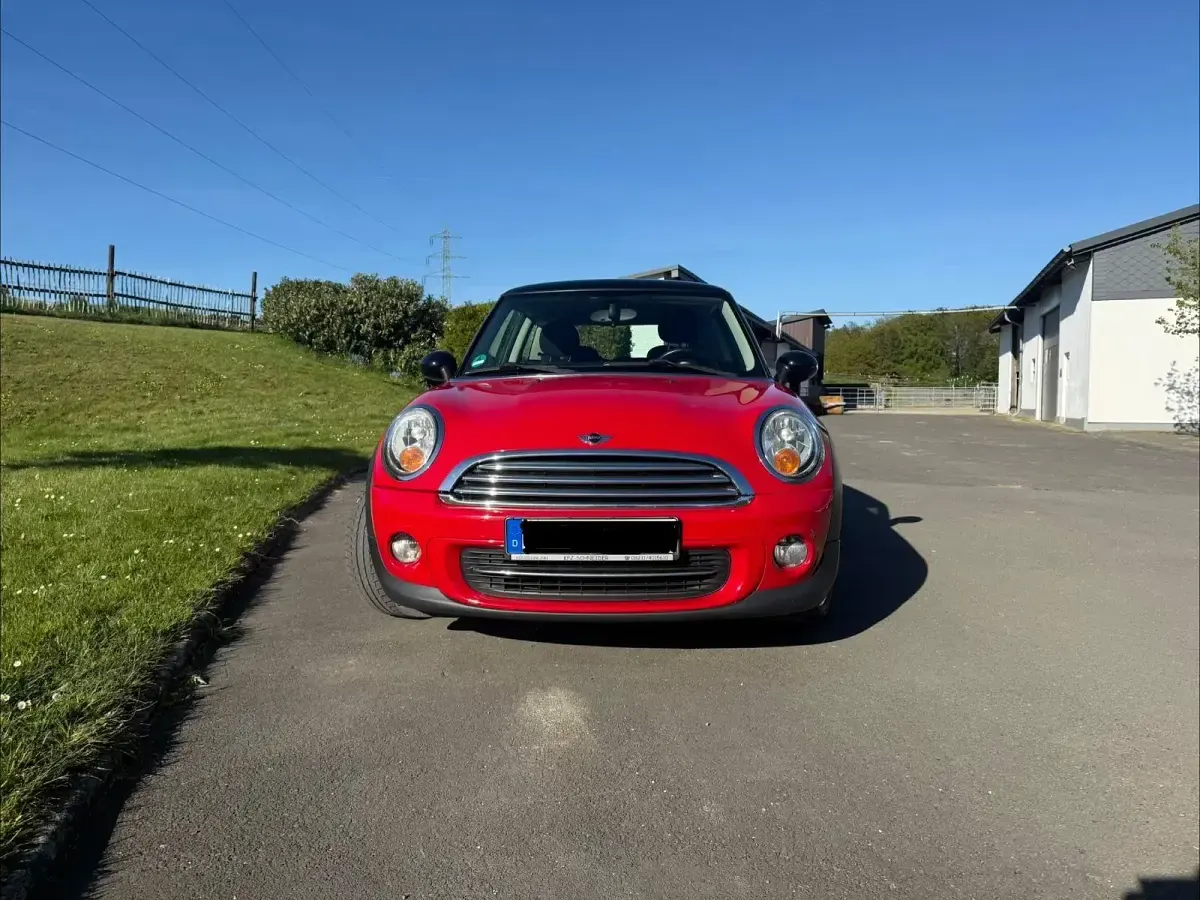 Używany Mini Cooper 122 KM (89 kW) 2011 Czerwony Hatchback