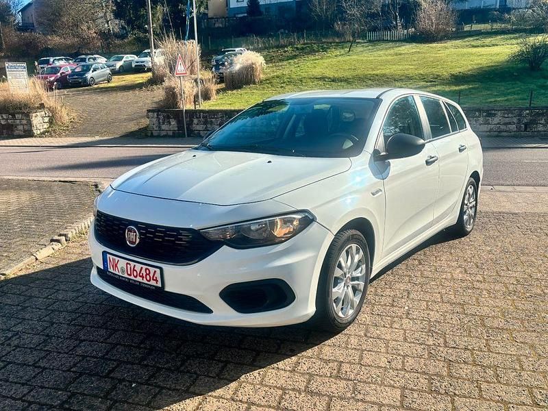 Gebraucht Fiat Tipo Pop 95 PS (69 kW) 2018 Weiß Kombi
