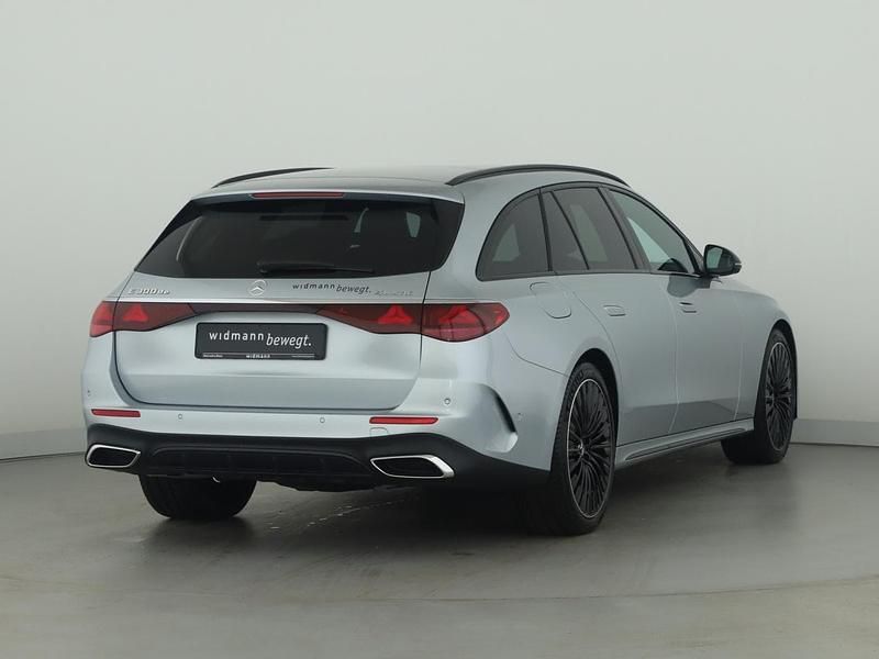 Gebraucht Mercedes E300 AMG line 313 PS (230 kW) 2025 Hightechsilber metallic Kombi