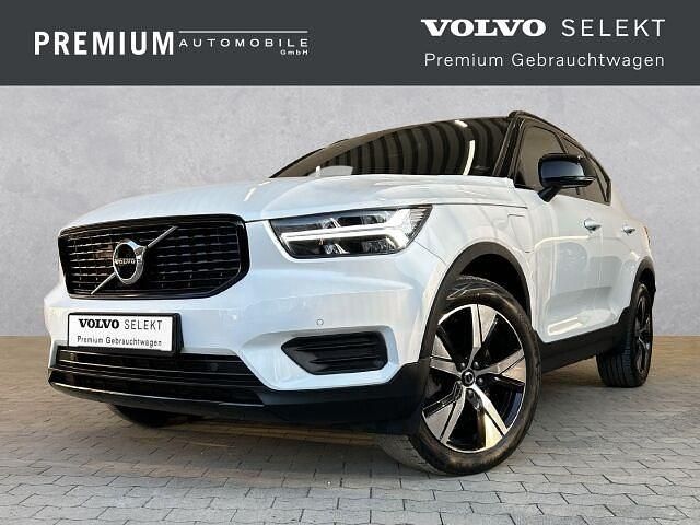 Weiss Gebraucht 2022 Volvo XC40 R-Design SUV | 31.890 € (Fairer Preis) - Bild 1/2