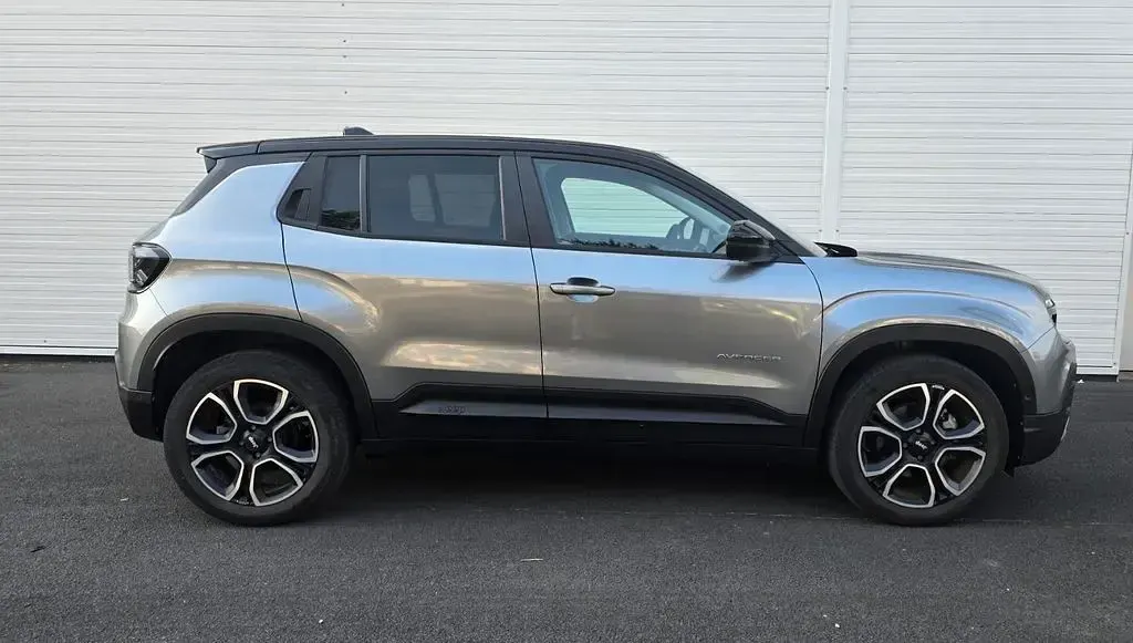 Gebraucht Jeep Avenger EV Summit 114 kW (156 PS) 2023 Silber SUV