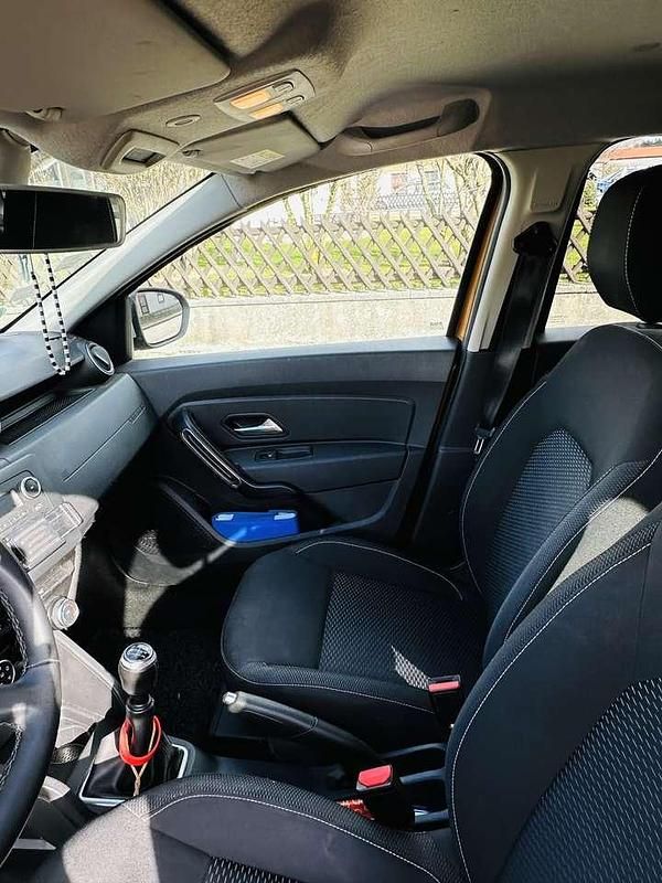 Gebraucht Dacia Duster Comfort 114 PS (83 kW) 2018 Orange SUV