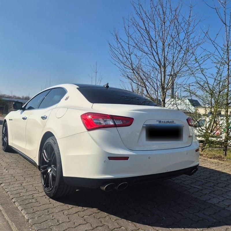 Gebraucht Maserati Ghibli 275 PS (202 kW) 2014 Weiß Limousine