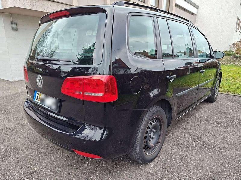 Gebraucht VW Touran 105 PS (77 kW) 2012 Schwarz Van / Kleinbus