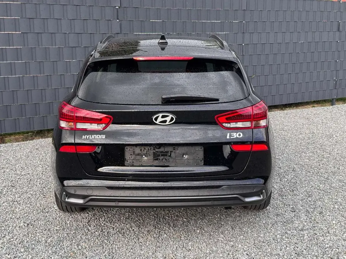 Neu Hyundai i30 116 PS (85 kW) 2026 Schwarz Kombi
