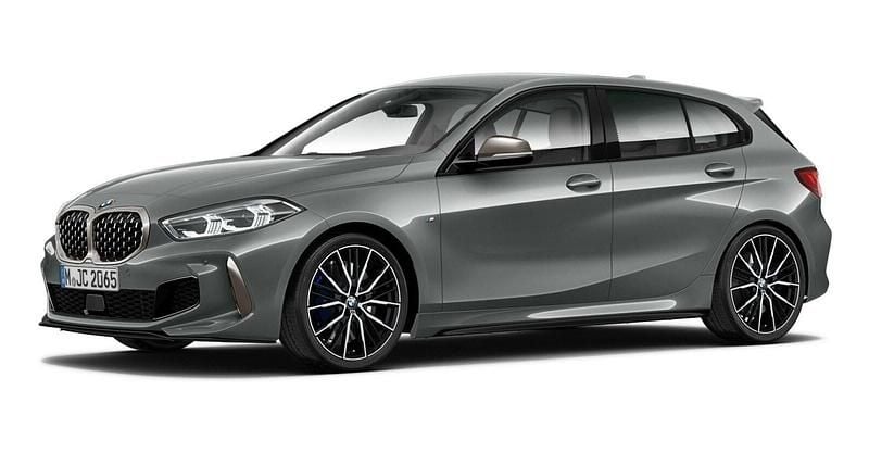 Grau Gebraucht 2024 BMW M135 Comfort Edition Kleinwagen | 41.113 € (Fairer Preis) - Bild 1/4