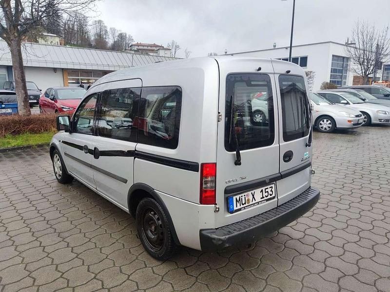 Second-hand Opel Combo 87 CP (63 kW) 2002 Argintiu Monovolum