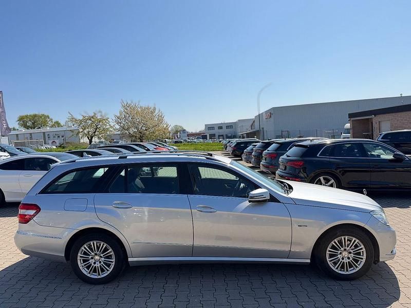 Usata Mercedes E220 170 CV (125 kW) 2012 Argento Station wagon